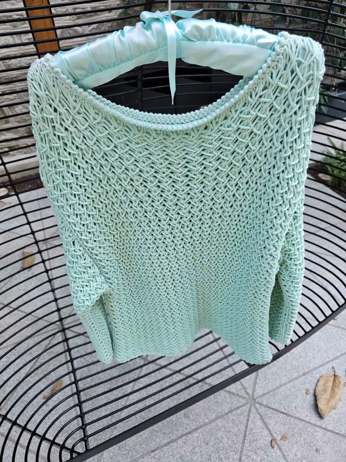 Mint Lotus - Sweater 