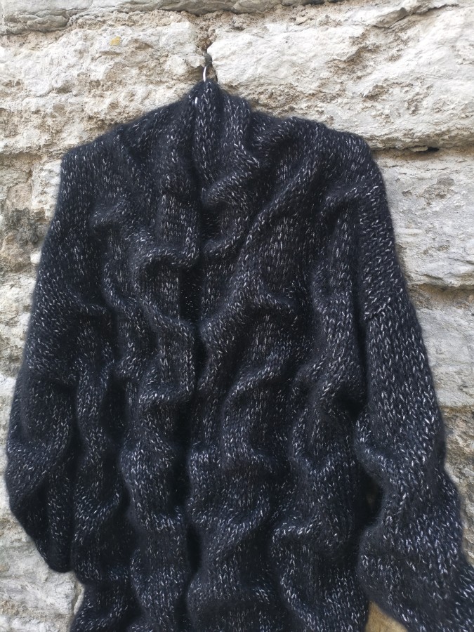 Onyx Waves - Cardigan